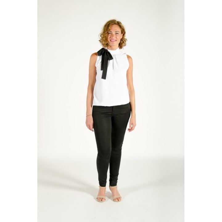 Blusa halter sin mangas