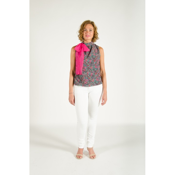 Blusa halter sin mangas