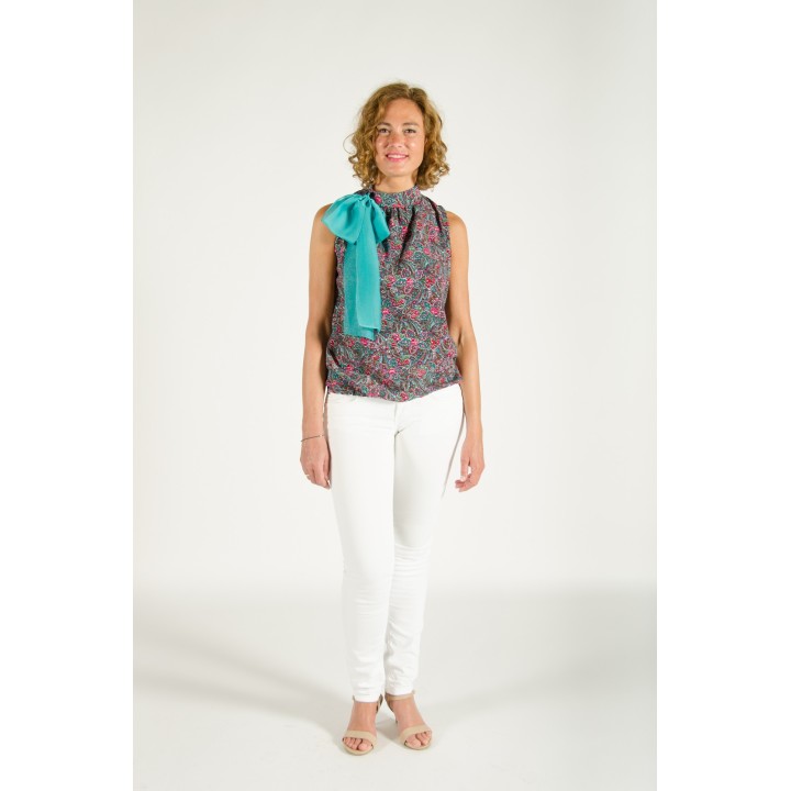 Blusa halter sin mangas