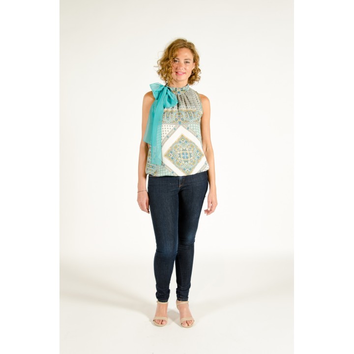 Blusa halter sin mangas