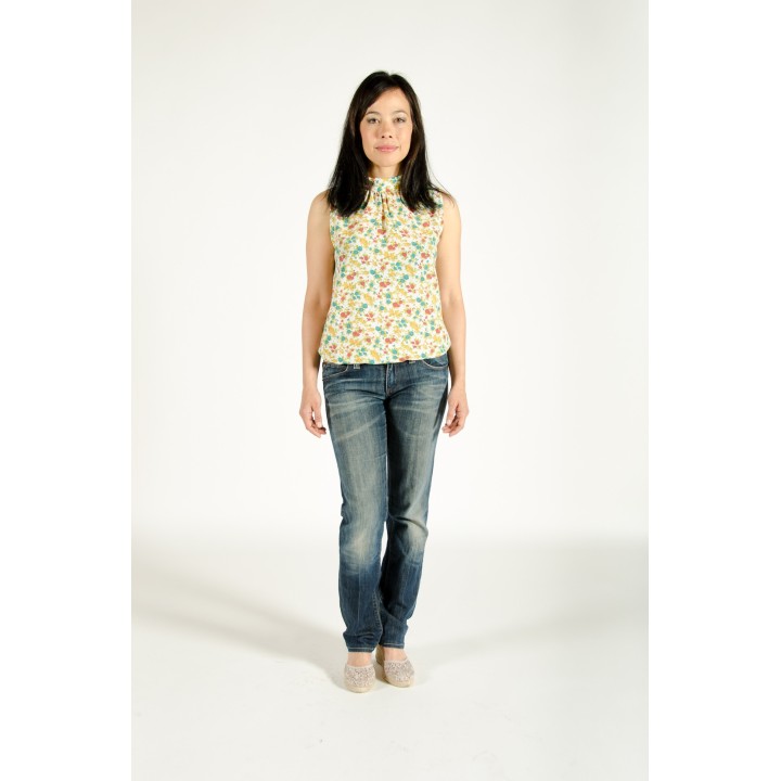 Blusa halter sin mangas