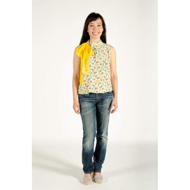 Blusa halter sin mangas