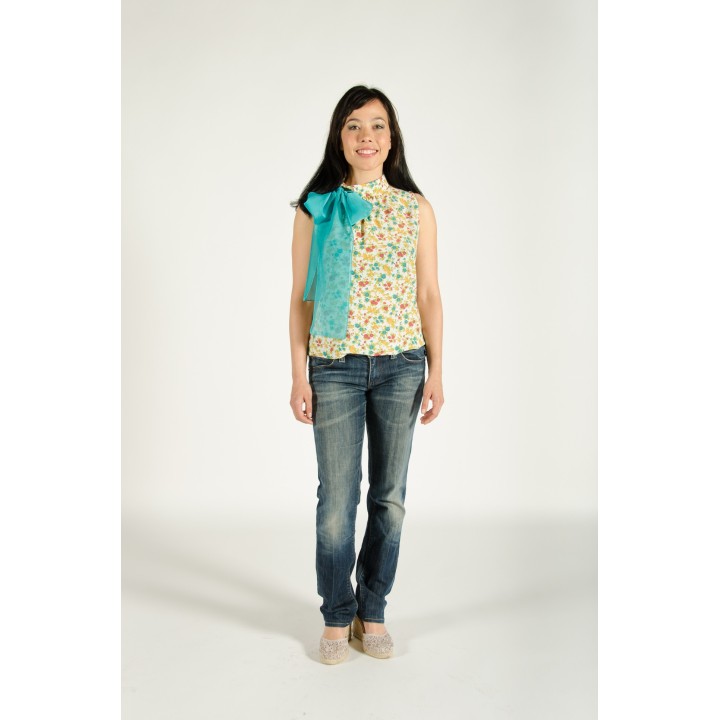 Blusa halter sin mangas